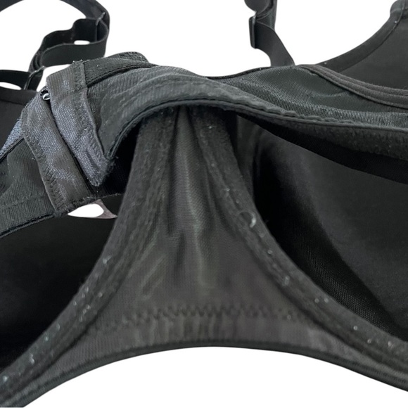 Cacique Bundle of 2 Bras Navy and Black size 44C - Picture 3 of 6